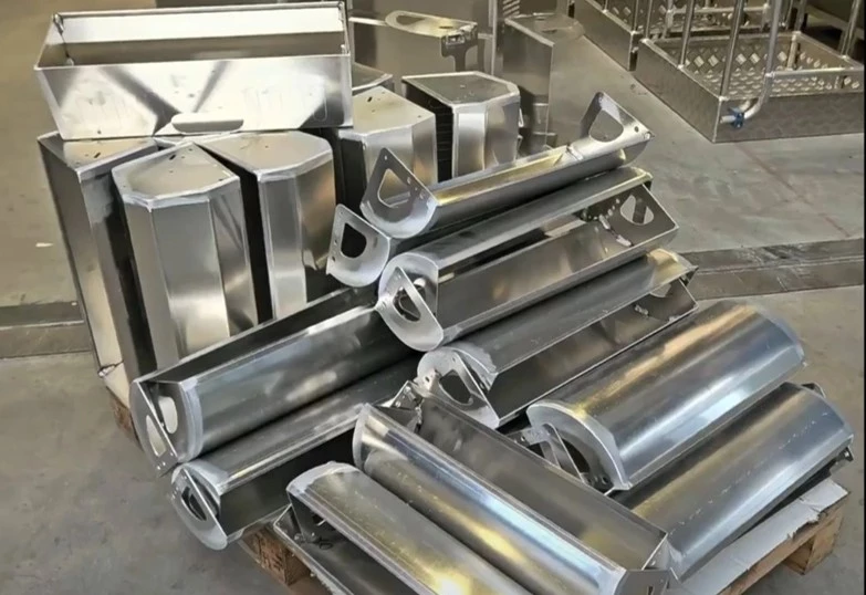 Lamiere alluminio piegate e saldate presso Lamec Officine (FC)