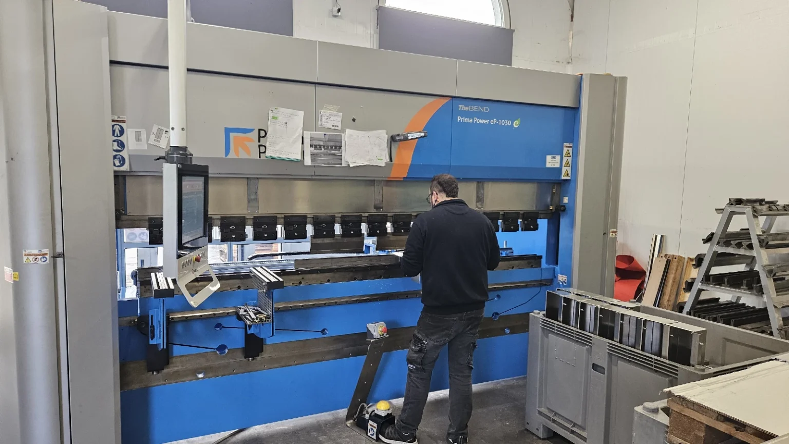 Piegatura lamiera CNC bending of sheet metal Lamec Officine